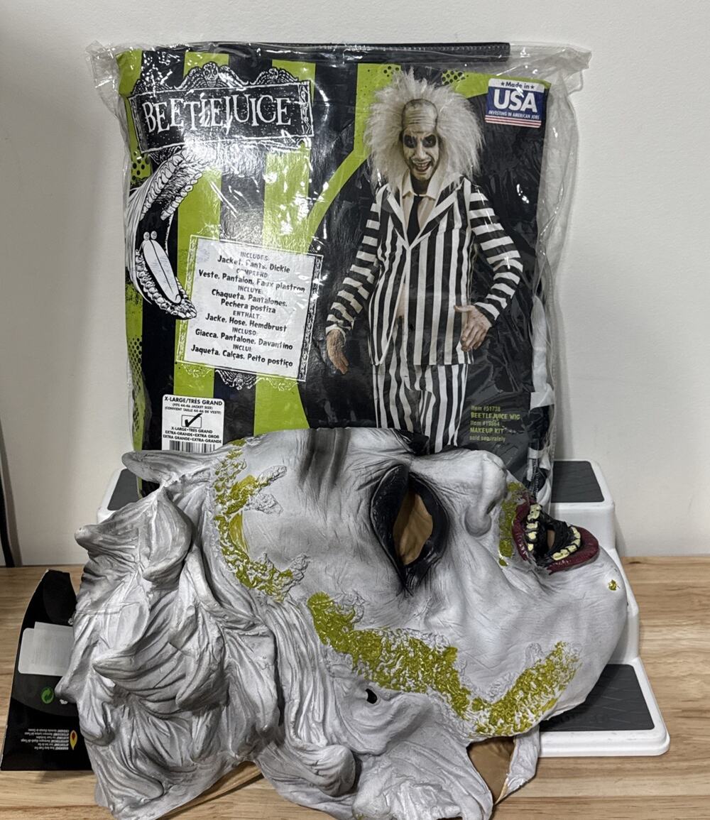 Beetlejuice Black And White Suit Adult XL Halloween Costume And Mask NEW
